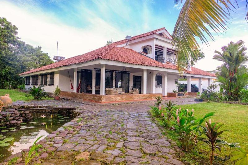 Doral House Villavicencio Bavaria Exterior photo